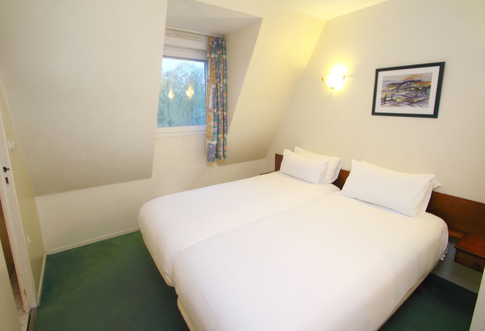 Karma Manoir Des Deux Amants Aparthotel Connelles Ngoại thất bức ảnh